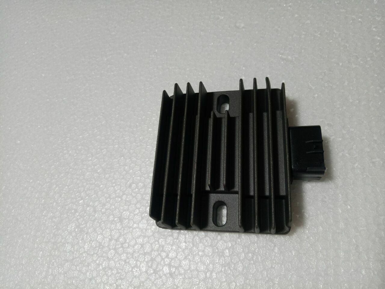Fuse box assembly 9807028780 is suitable for 308(cc), 408, and for Citroen C4. v