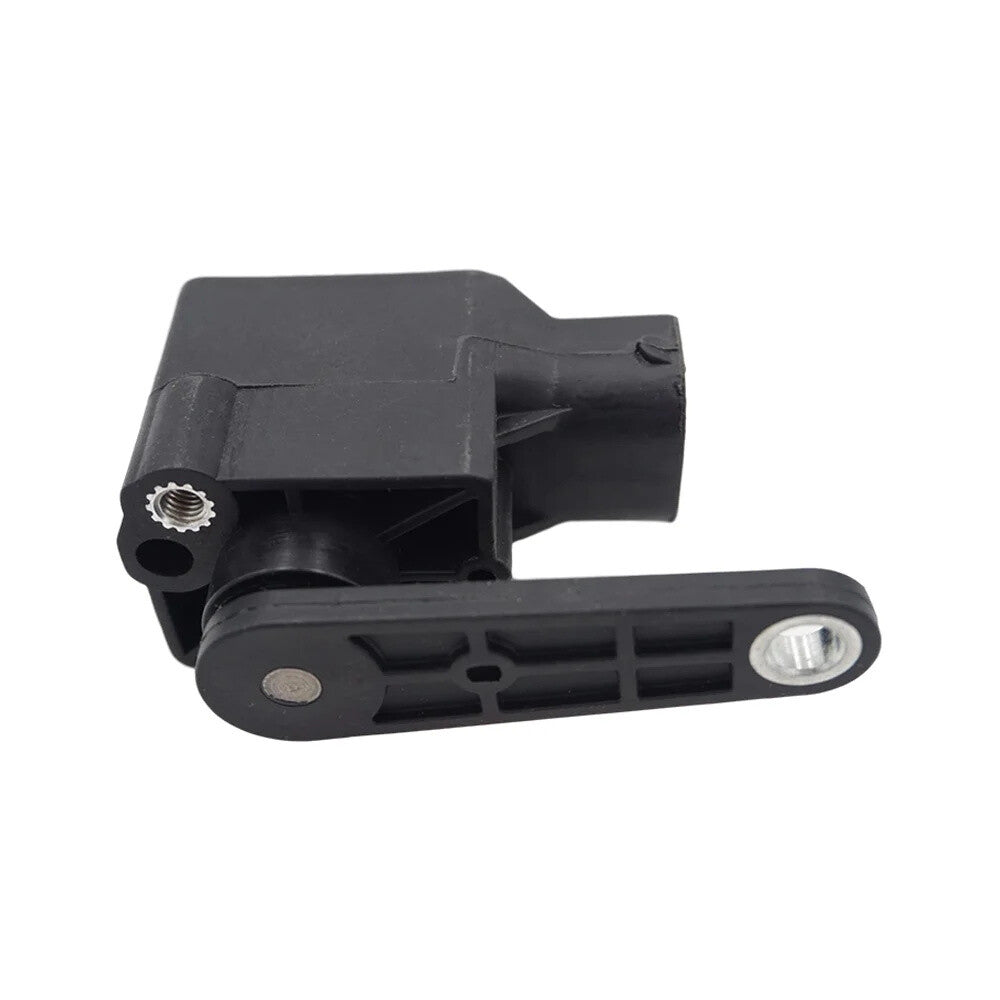 Four suspension height sensors are suitable for C-Class, CLK, E-Class, GL, ML, RS-Class. (0105427717) n
