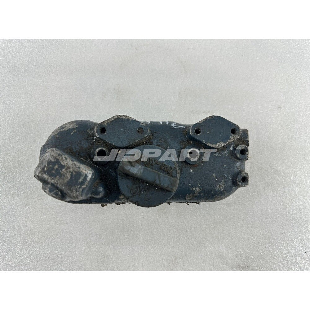 Z482 valve chamber cover is a spare part for engines.