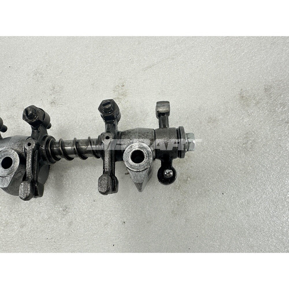 D722 Rocker Arm Assy 15861-14264+15841-14036 Suitable for diesel engine parts