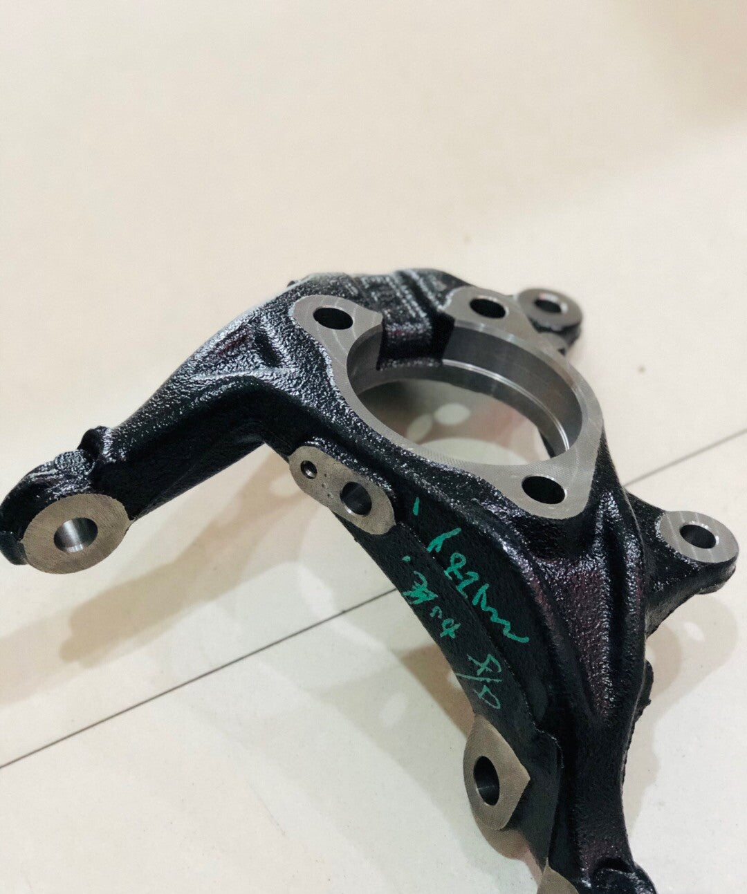 Steering Knuckle Assembly 43212-47040 for 2016-2022 for Toyota Prius Q