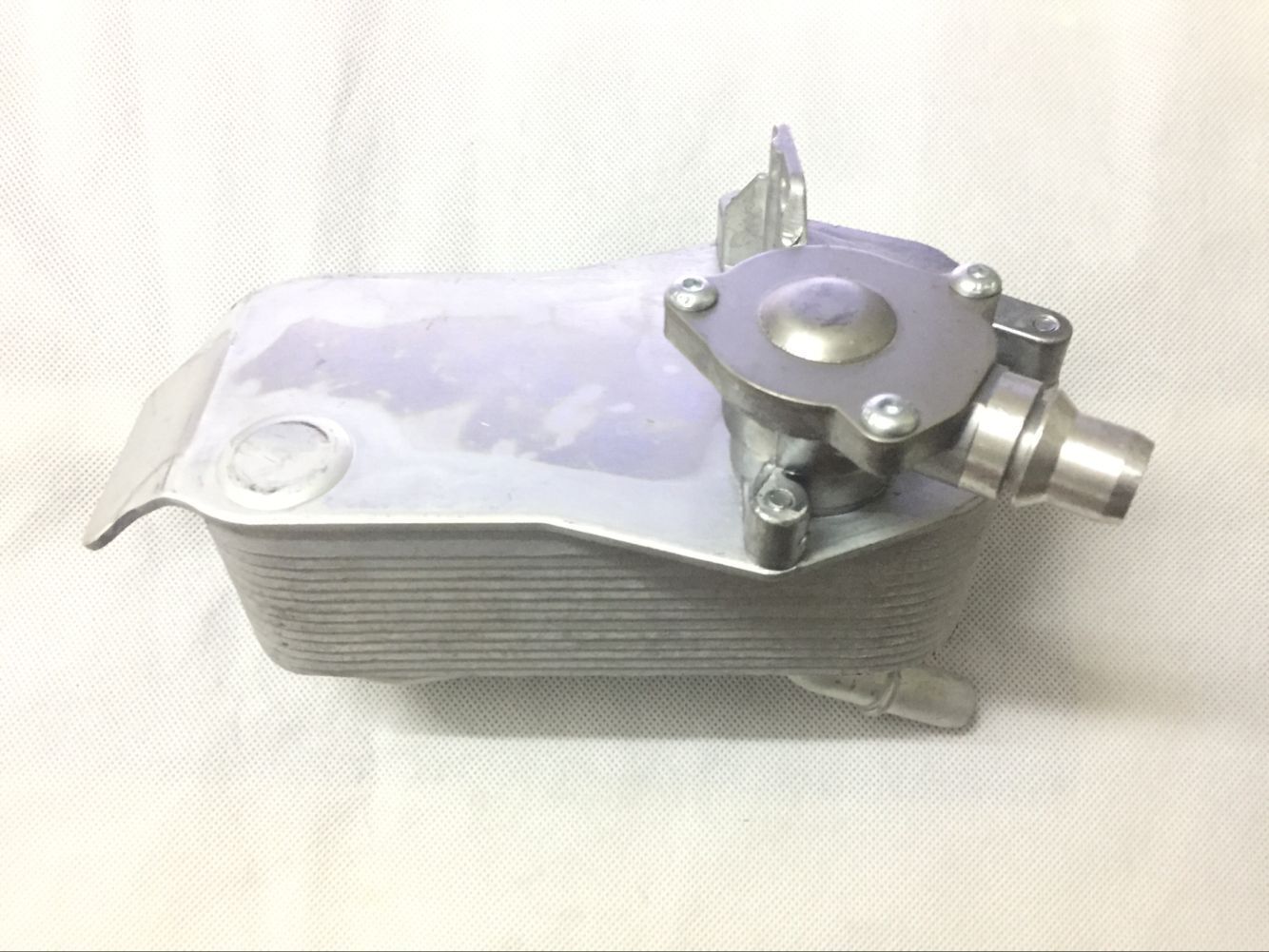 Automatic transmission oil cooler with mounting base for E81 E87 E90 E91 E88 - n