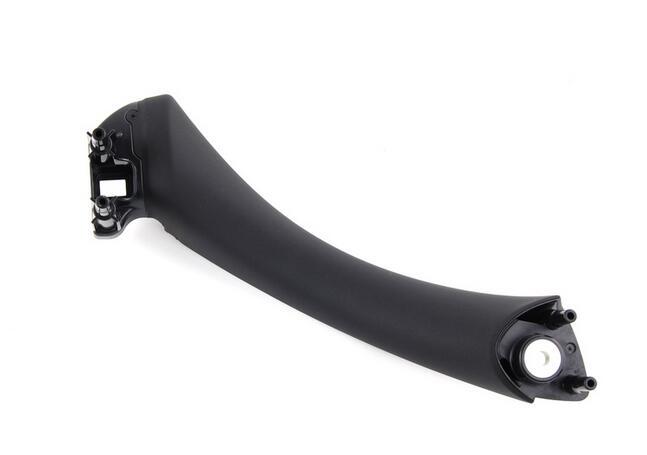 The black inner door panel handle cover on the right side is suitable for E90 328i. n