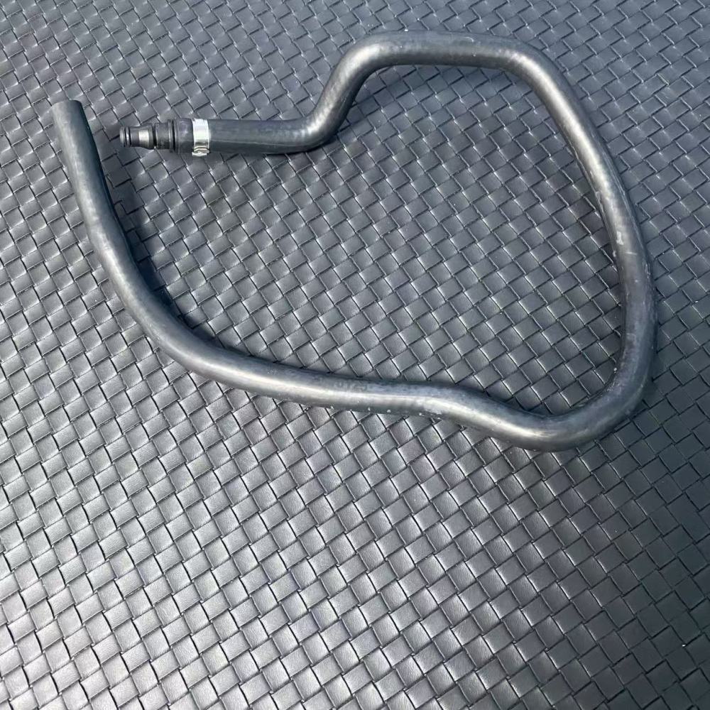 Engine Coolant Overflow Hose Tool Fit for Mercedes 2215010125 Q