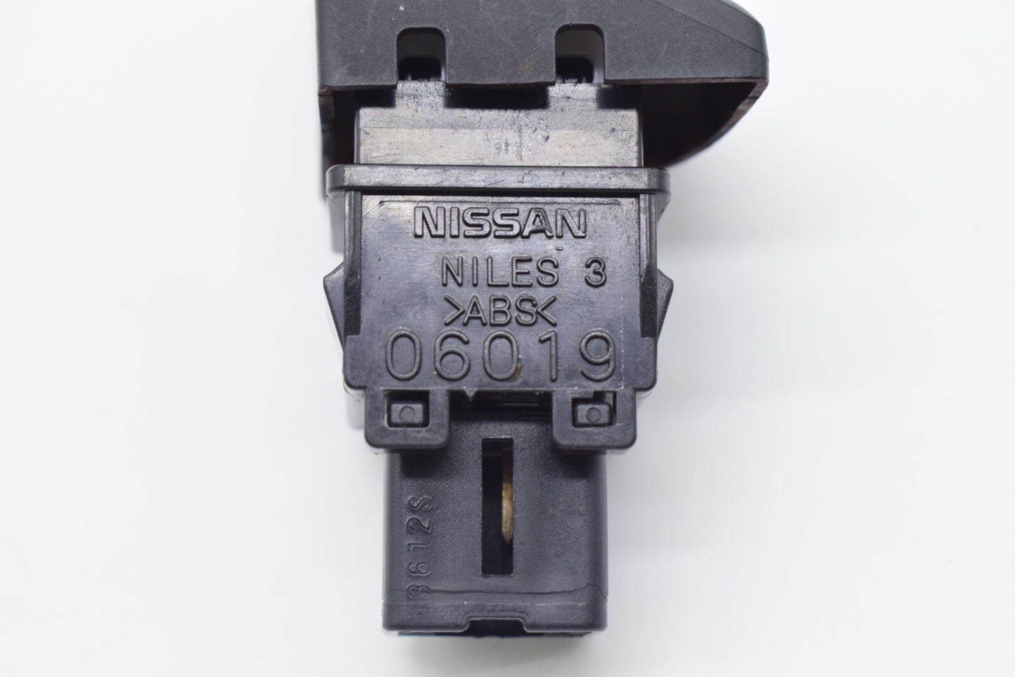 2009 2010 2011 2012 2013 2014 MAXIMA DASH HAZARD Switch Equipment Manufacturer NILES 06019- n