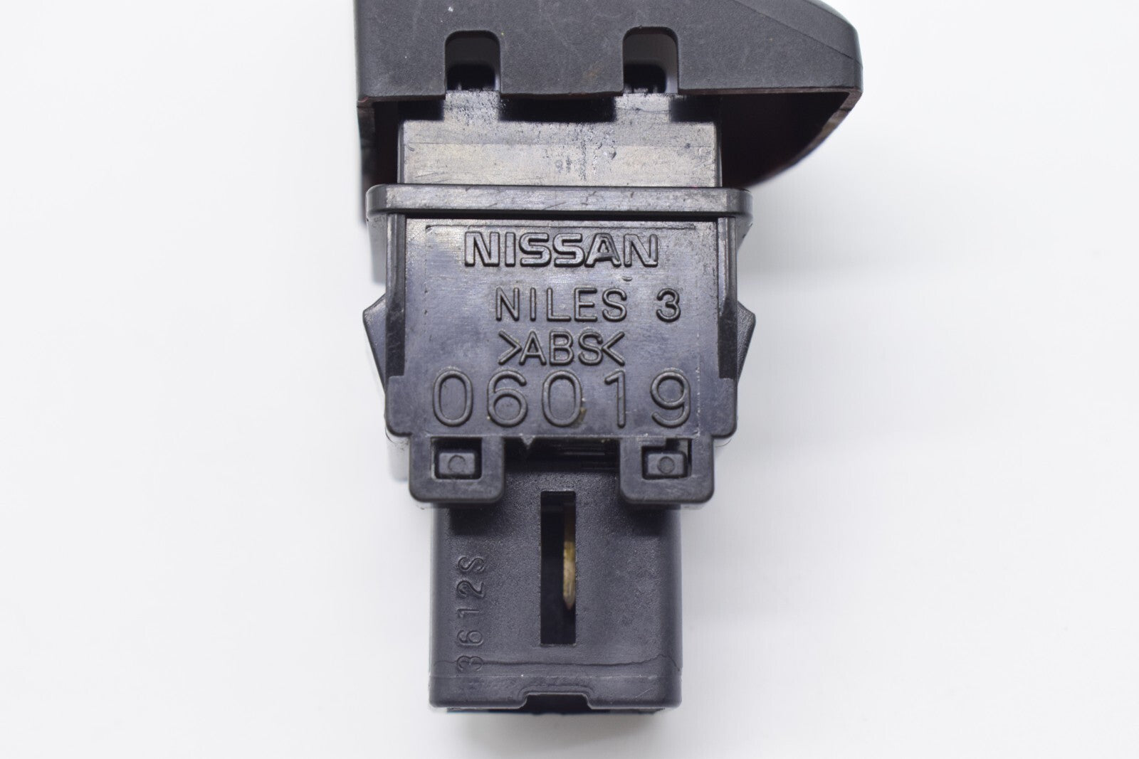 2009 2010 2011 2012 2013 2014 MAXIMA DASH HAZARD Switch Equipment Manufacturer NILES 06019- n