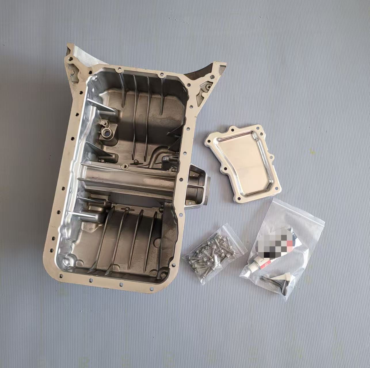 The upper engine oil pan is suitable for Mercedes-Benz C-Class Coupe C205 276-010-84-14
