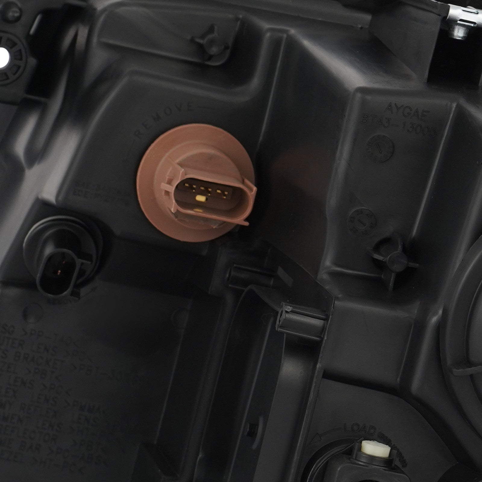 Applicable to 2011-2014 for Ford Edge chrome housing, amber color, right/passenger halogen headlights.