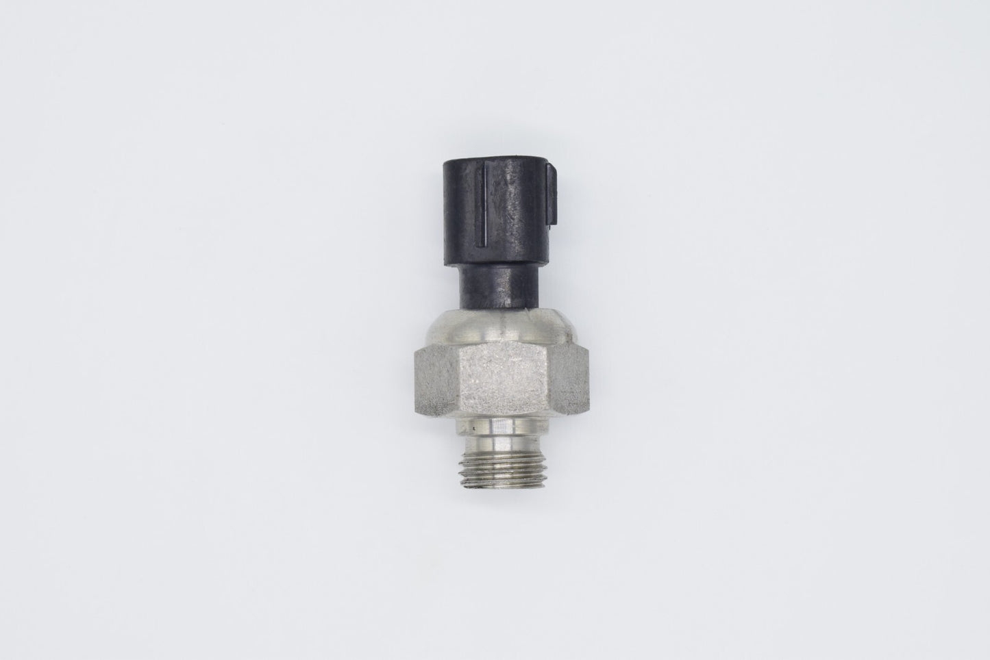 Power steering pressure sensor 89448-34020 is suitable for Lexus 4Runner Tundra LX570. n