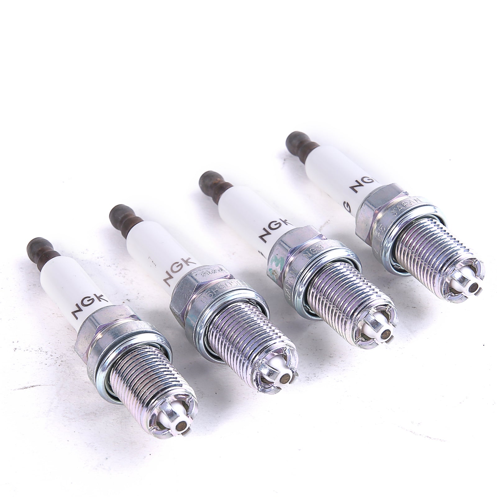 4Pcs Spark Plug Kit for VW for Jetta for Golf GTI MK5 MK6 for Passat B6 B7 for Audi for A4 for A5 2.0T Q