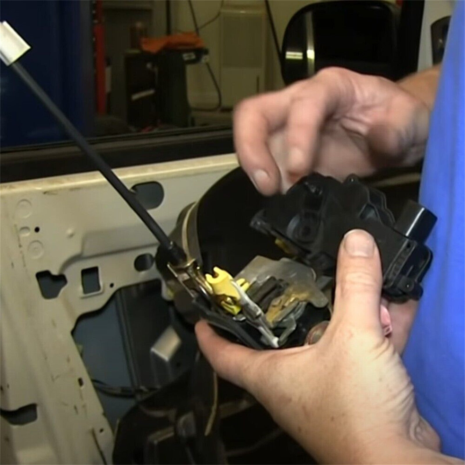 LH and right-hand power door lock actuators are suitable for Ford F150, F250, F350, and for Lincoln for Mercury .