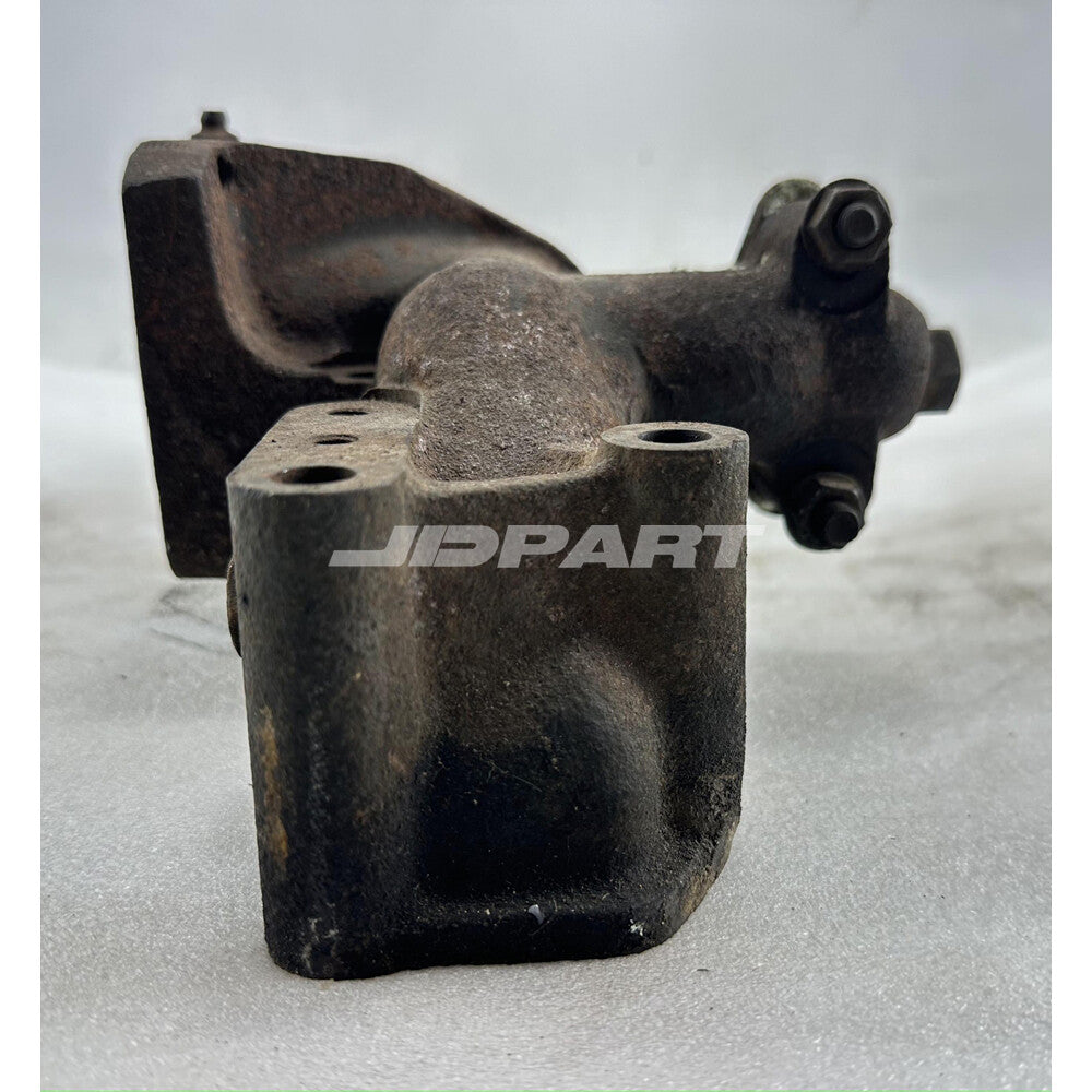 4TN78 exhaust manifold is suitable for engine spare parts.