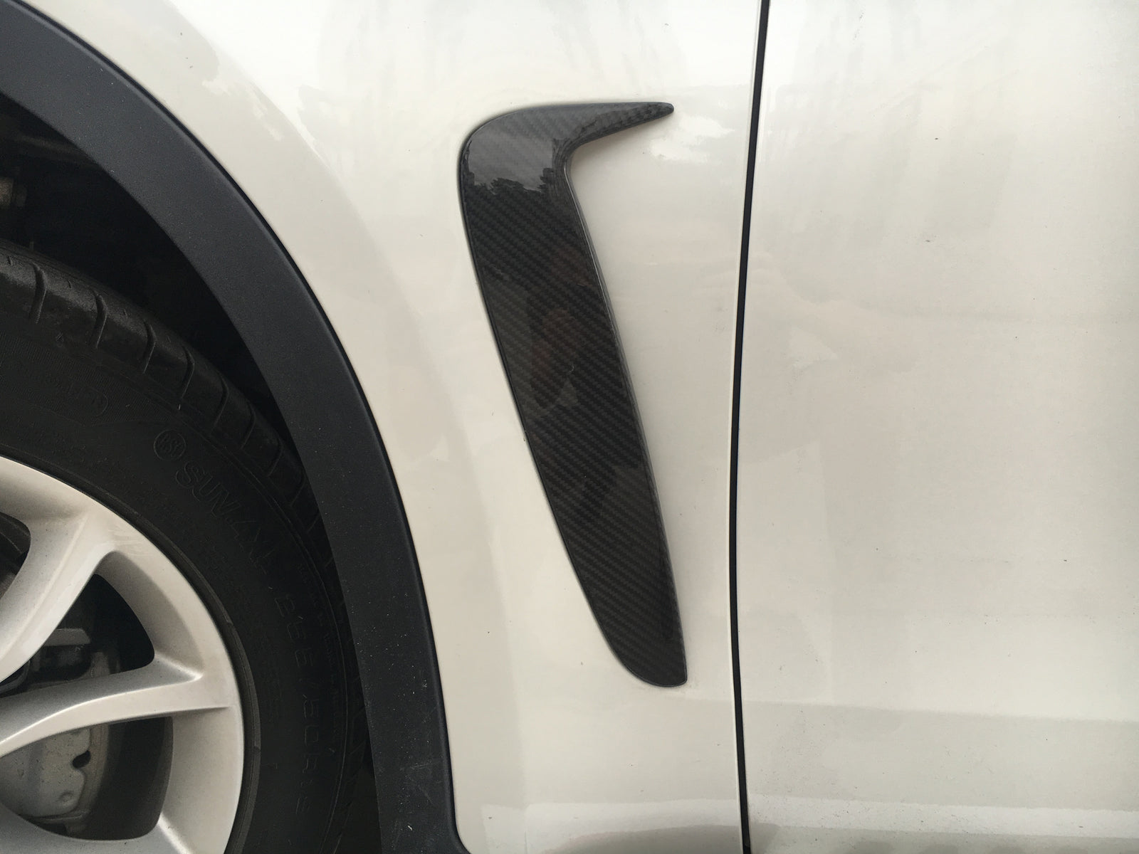 REAL CARBON Side Door Fender Air Vent Trims for BMW X6 F16 SUV Hatchback 2015-17
