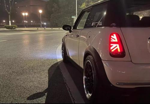 Pair of smoke black LED taillights/rear lights for Mini R50, R52, R53 Cooper 2002-2006.