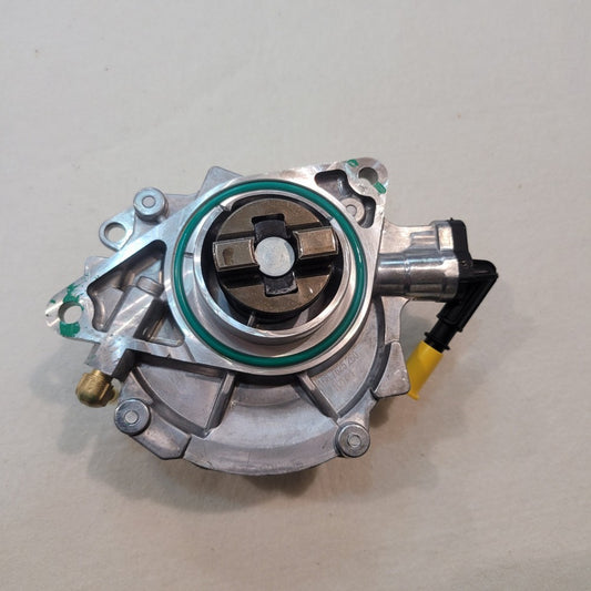 Brake System Vacuum Pump for BMW 1' 3' F20 F21 F30 F31 F35 114i 116i Q