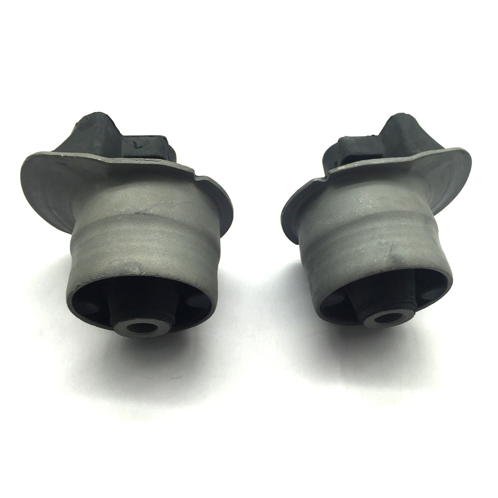 2-piece rear cross member bushing L/R for 2003-2008 for Corolla Matrix 4872512570- n