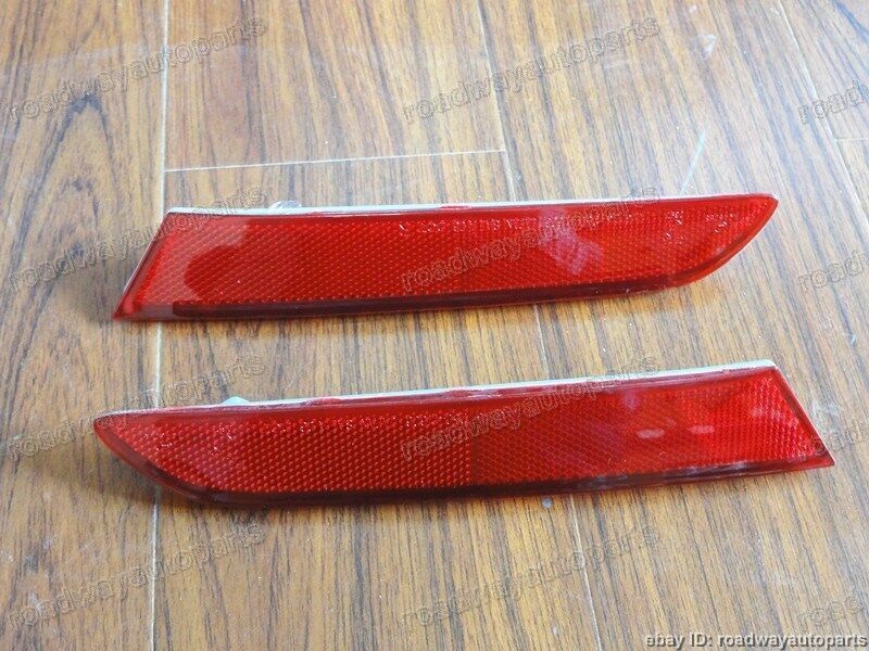 Set Of 2 Left Right Side Rear Bumper Reflector Light for Mazda CX-7 2010-2014