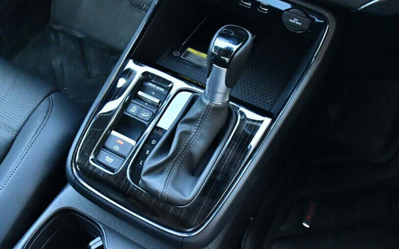 Suitable for RAV4 2019-2022 PU side window frosted board cover mold with leather edging- v