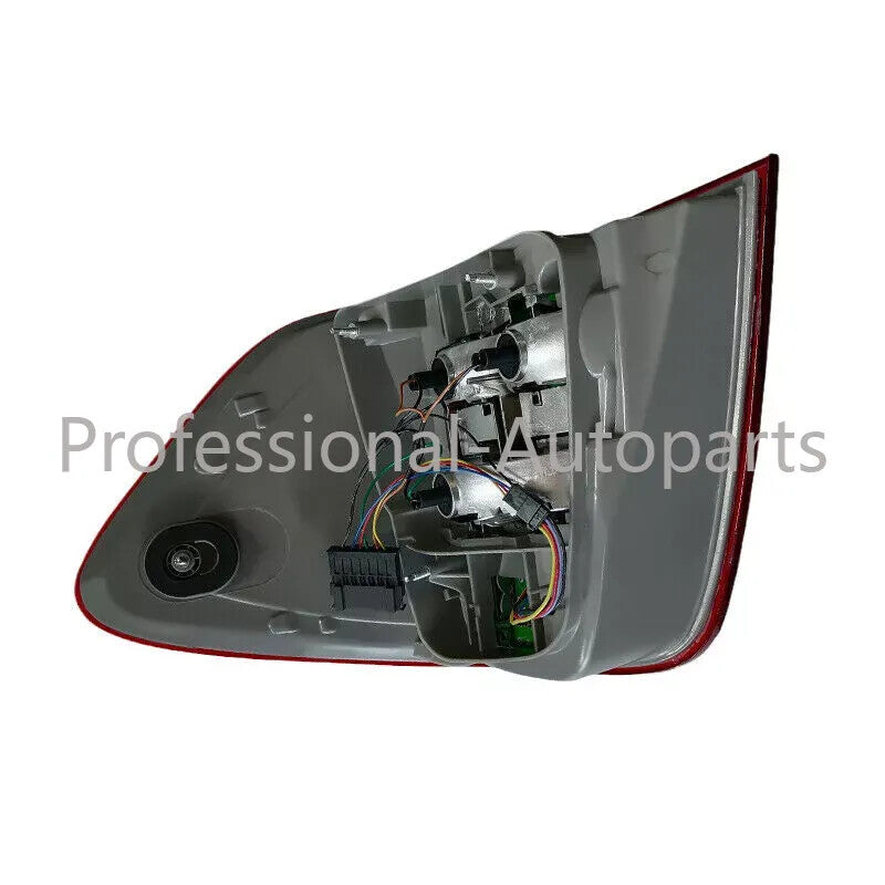 The right rear taillight assembly is suitable for 2009-2011 for Mercedes-Benz ML-Class W164 ML320