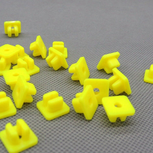 30x for Toyota Inside Trim Board Front Door Panel  Glass Moulding Retainer Clip
