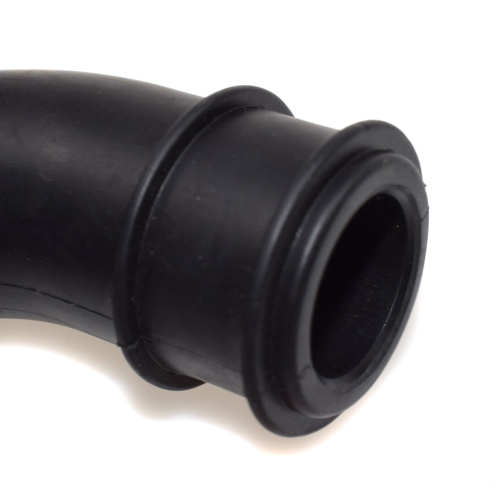 Suitable for Audi for A4 Quattro and for Volkswagen MTC. New elbow hose, air pump, check valve hose 058133785B