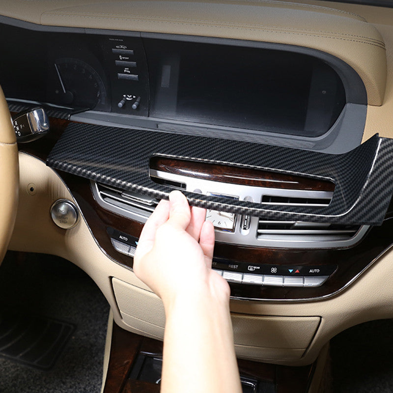 Carbon-textured lower dashboard strip for S-Class 2008-2012 n
