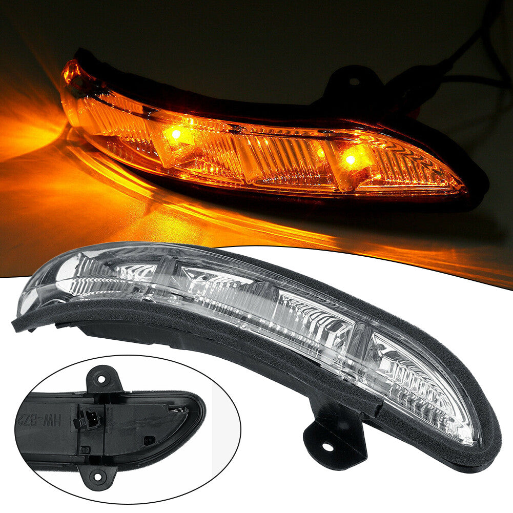 The right-side turn signal light applies to for Mercedes-Benz E350 CL65 W216 W211 06-09
