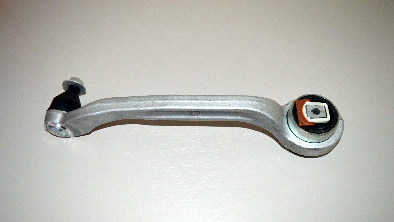 New 3W0407694A for BENTLEY RIGHT HAND LOWER REAR SUSPENSION LINK