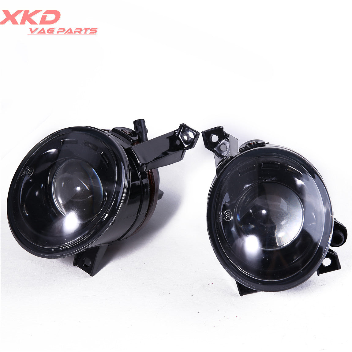 A pair of protruding fog lights (9006) suitable for Volkswagen for Tiguan EOS CC Touran.