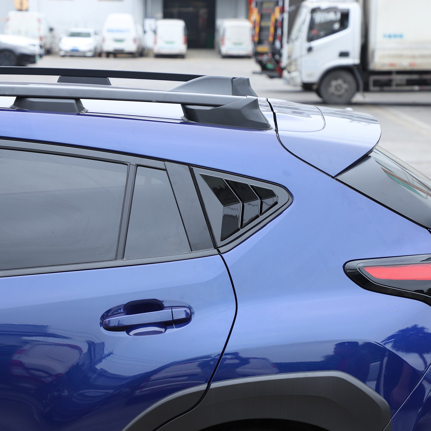 Suitable for Subaru Crosstrek 2024-2025 Gloss Black Ventilation Side Window Covers (2-Piece) n