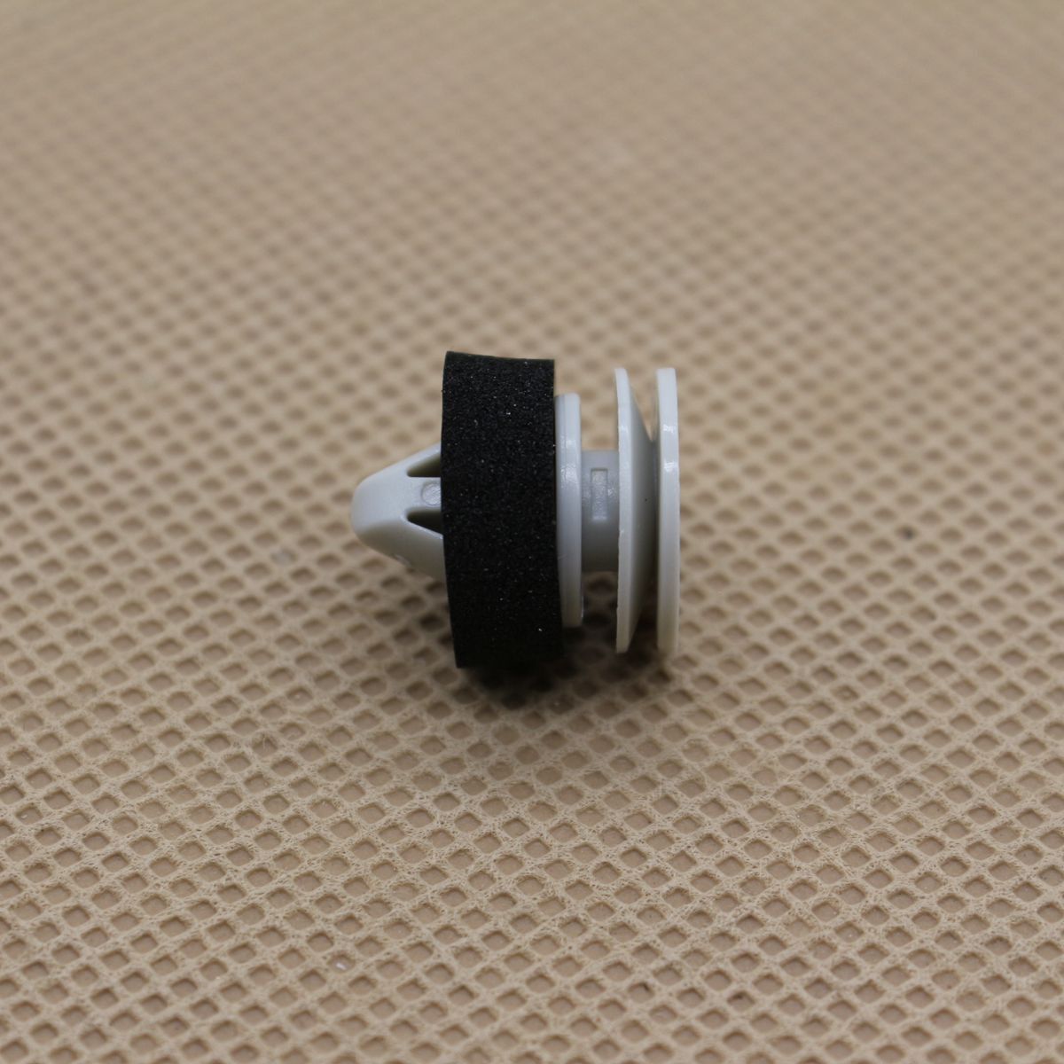 Vertical slider window with screen and trim ring for 12W  22H campervans  18164