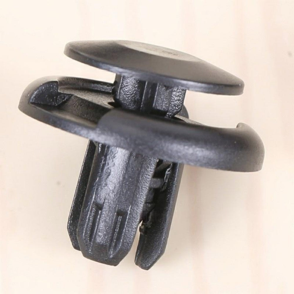 Universal fastener suitable for universal for Holden 94535928 Q