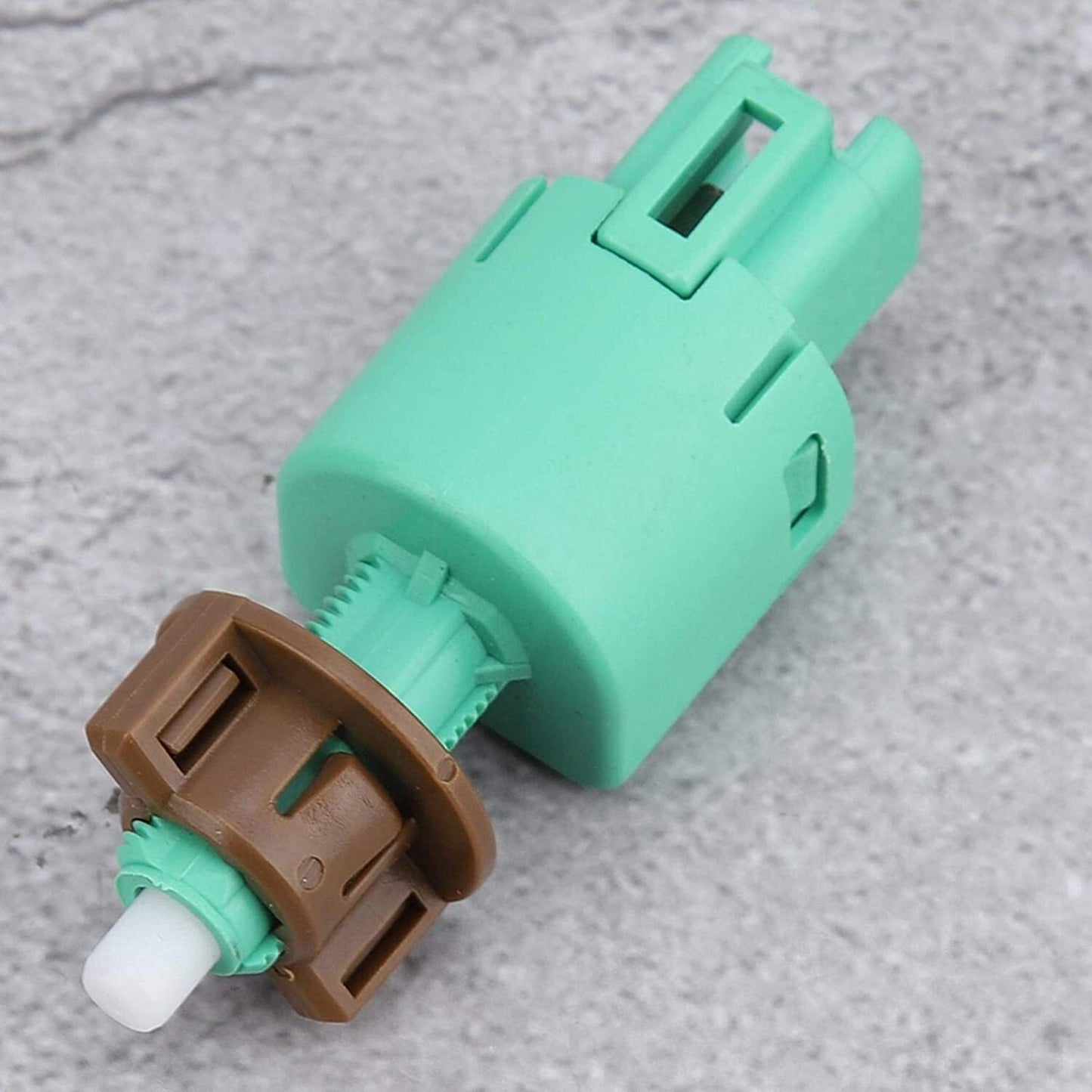 1PC New Brake Stop Light Lamp Switch 84340-69075 Fits for Toyota RAV4 for Camry
