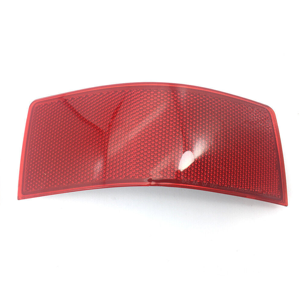 The left rear bumper reflector is suitable for GLK250, GLK300, and GLK350 models from 2010 to 2014. n