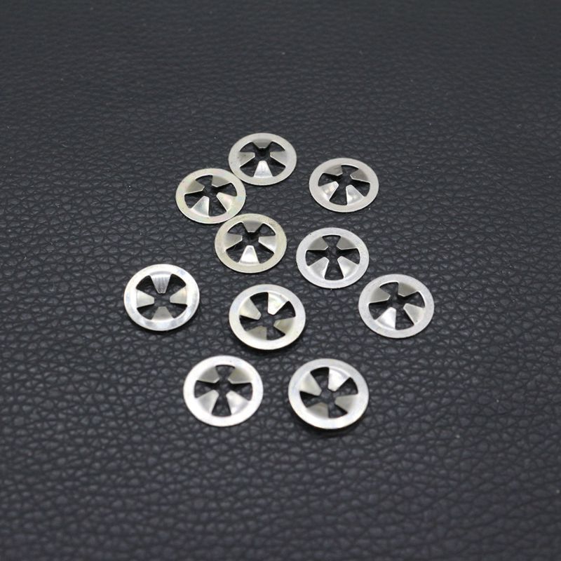 15-piece door and window cover trim clips for BMW E30 and E39 (51-47-1-840-960-)