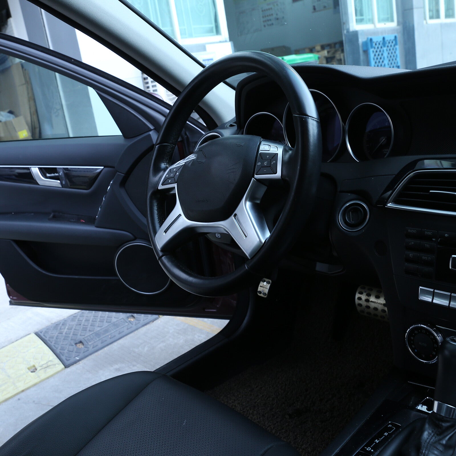 Chrome alloy steering wheel bezel trim suitable for G-Class 2013-2018. Protective cover trim 1X- n