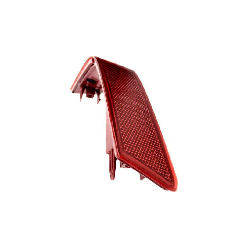 Right rear bumper marker light reflector for Nissan Rogue 2017 - 2020