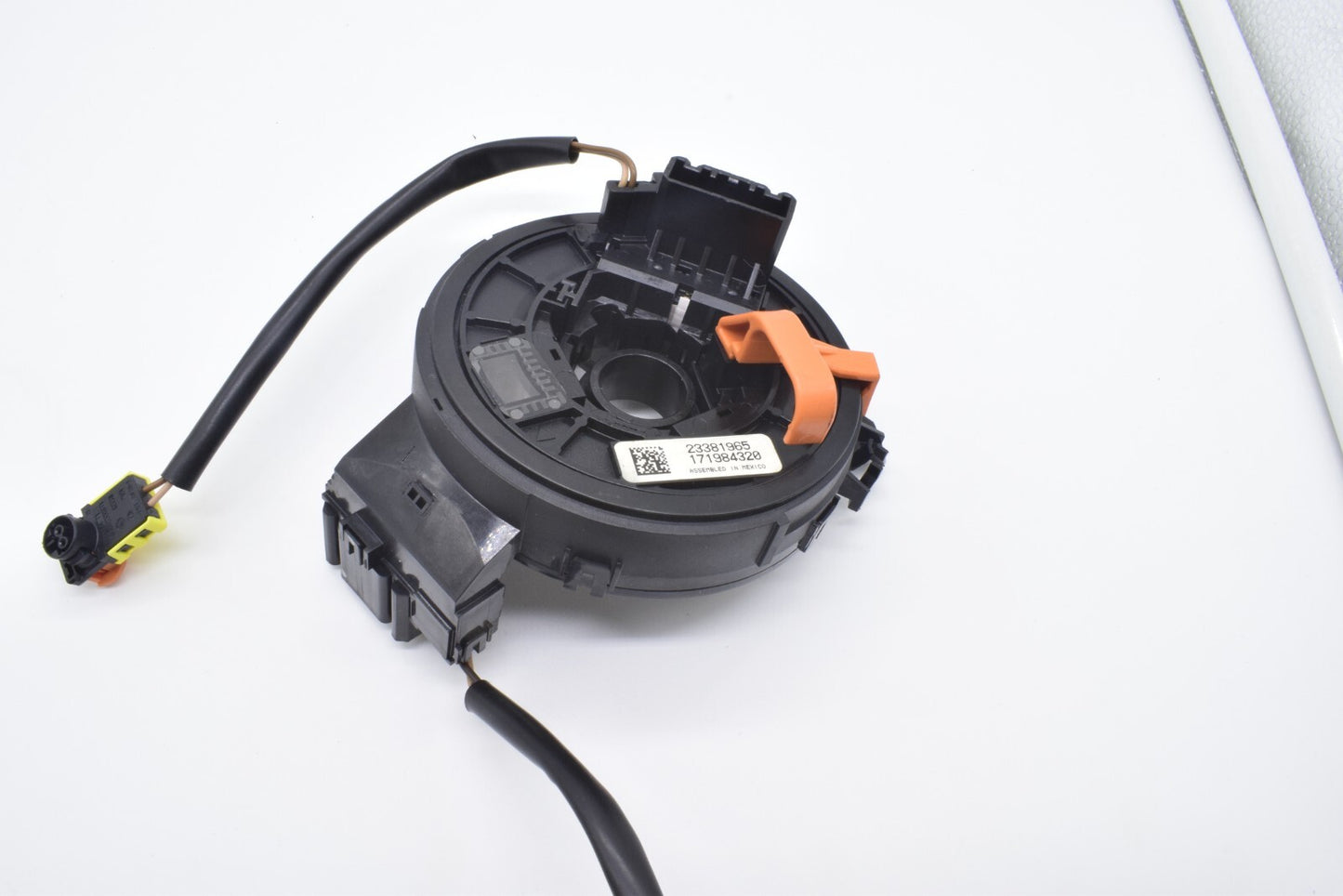 Steering wheel spiral cable clock spring 23381965 for 2016-2018 for GMC for Sierra n