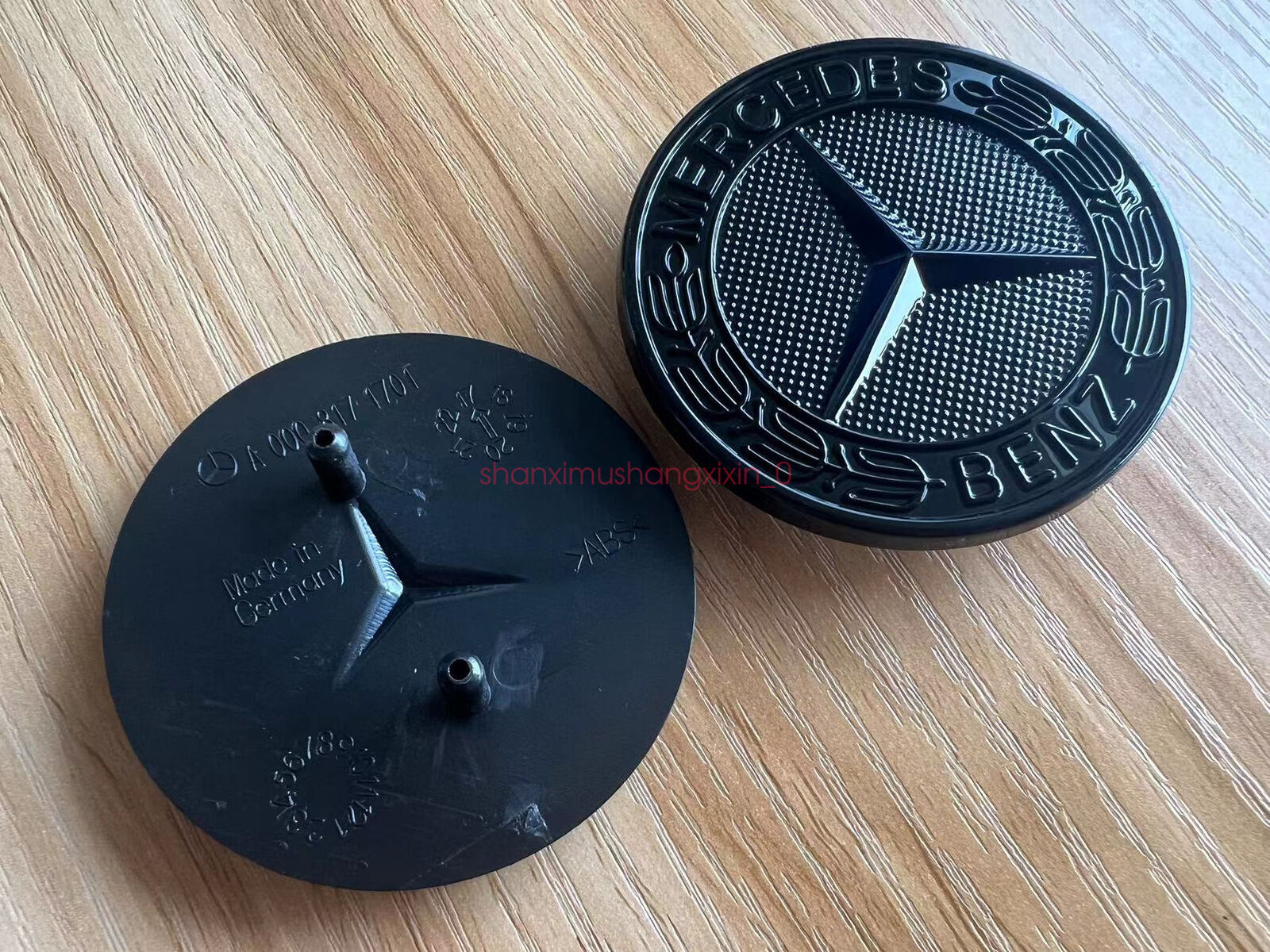 Suitable for Mercedes-Benz CLK CLS E ML GL front badge with black embroidered A0008171701