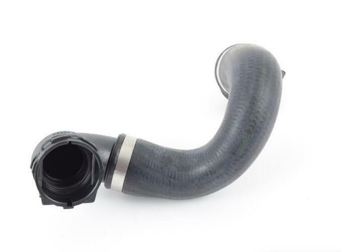Lower radiator hose to thermostat housing suitable for E81 E84 E88 E89 E90 125i 325i- n