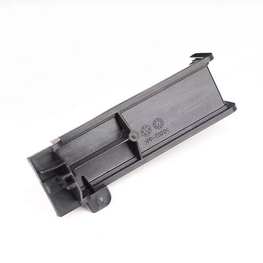 Suitable for 2014-2021 X-TRAIL air conditioning filter cover. n