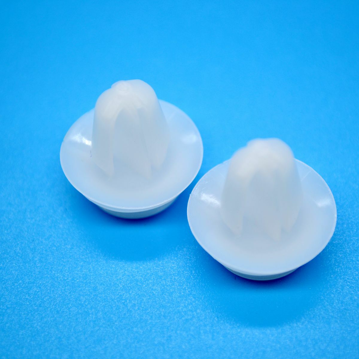 10 Pcs White Nylon Retainer Fastener Screw Door Trim Panel Clips for Hyundai for Kia Q