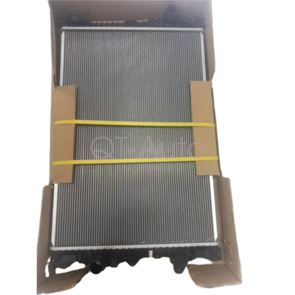 Radiator LR034553 is suitable for Land Rover for Range Rover Sport Discovery.