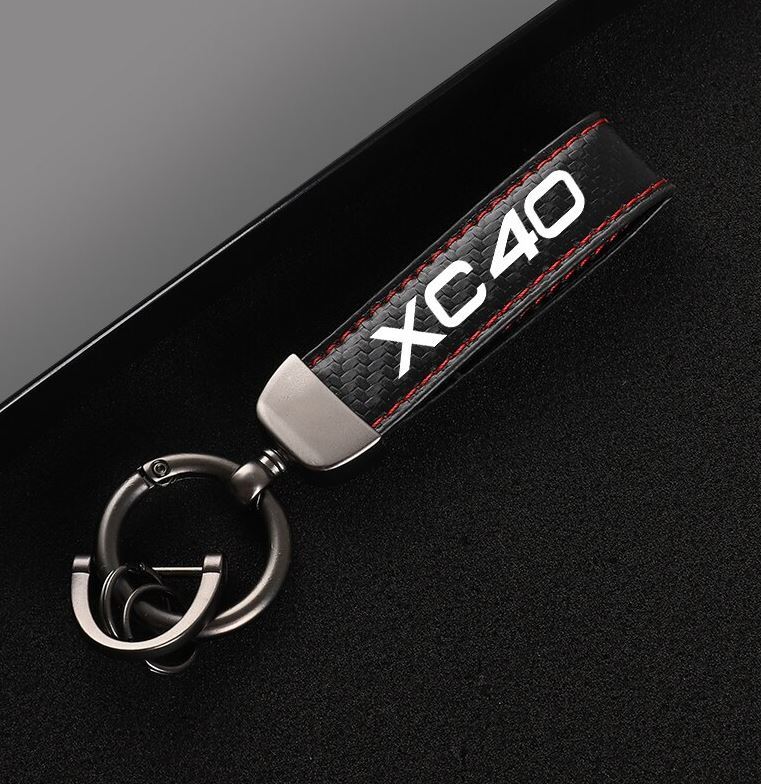 Black leather horseshoe buckle for Alfa Romeo Giulia car keychains/rings.