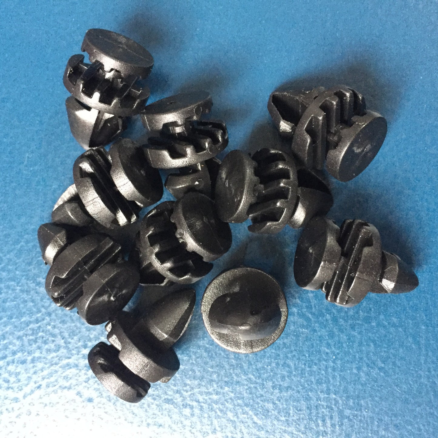 20x Wheel Flare Retainer Clips DYC500010 for Land Rover LR3 LR4 Body Side Fender Q