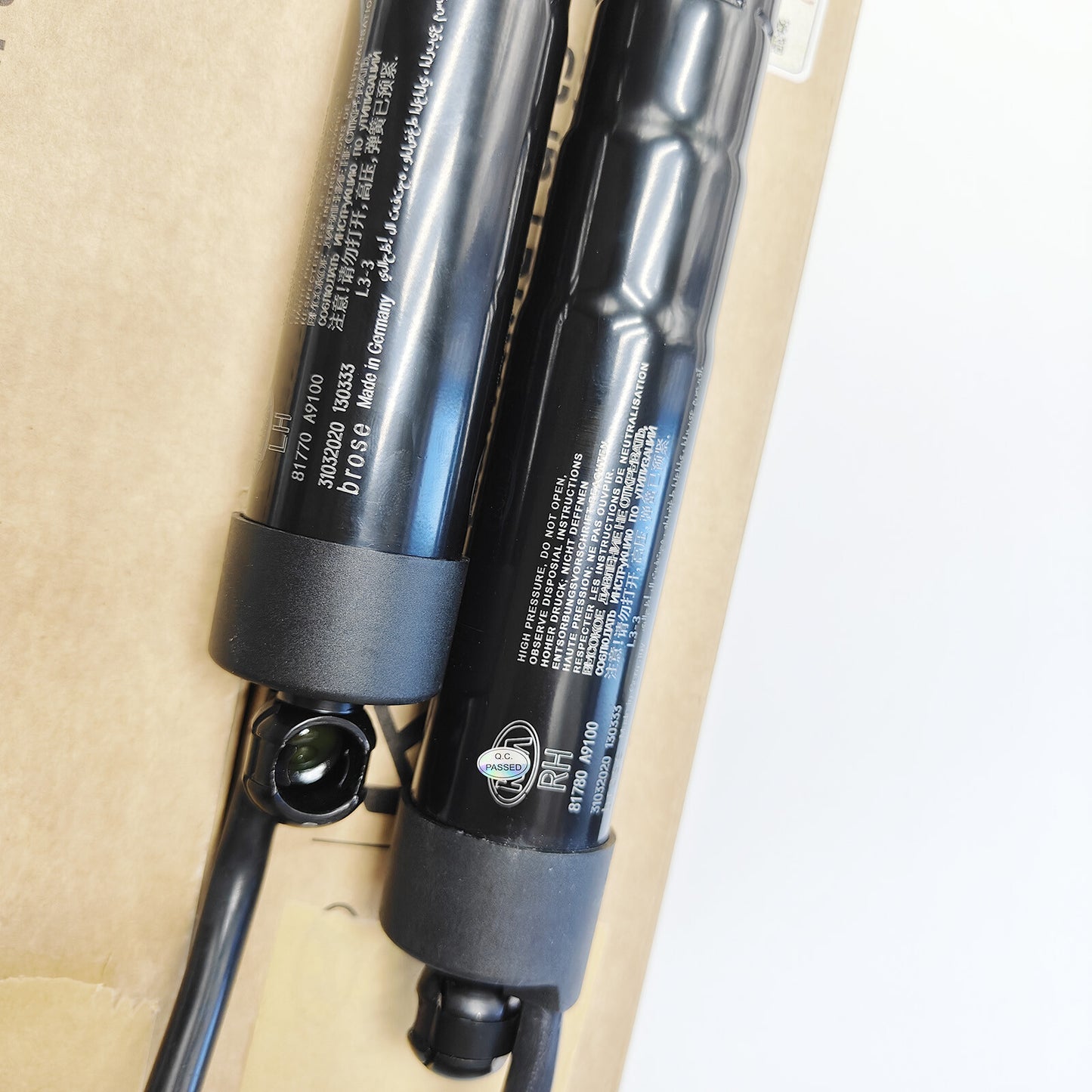 The all-new left and right power tailgate lifter pillars are suitable for the 2015 for Kia Sedona 3.3L. Q