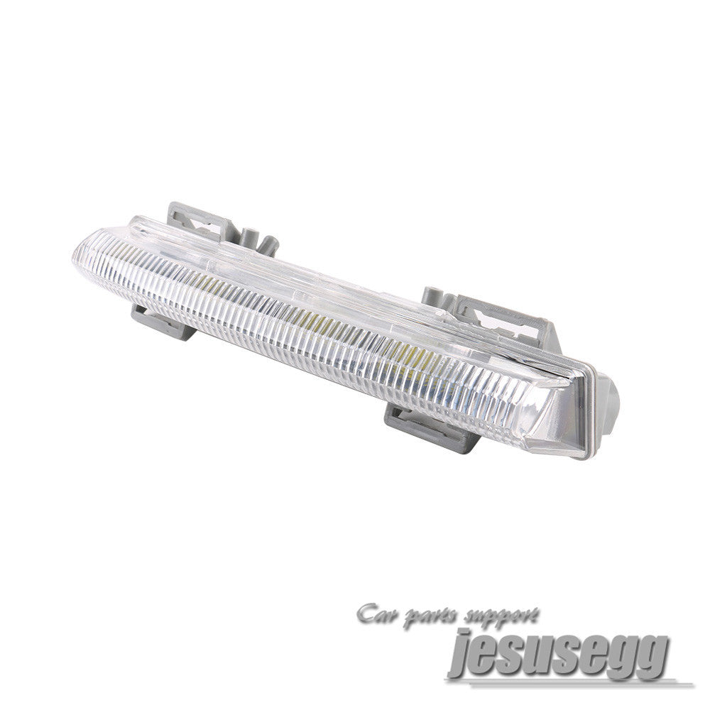 Front Right Fog Light 2049069000 for Mercedes-Benz W204 W212 C200 C250 C280 C350
