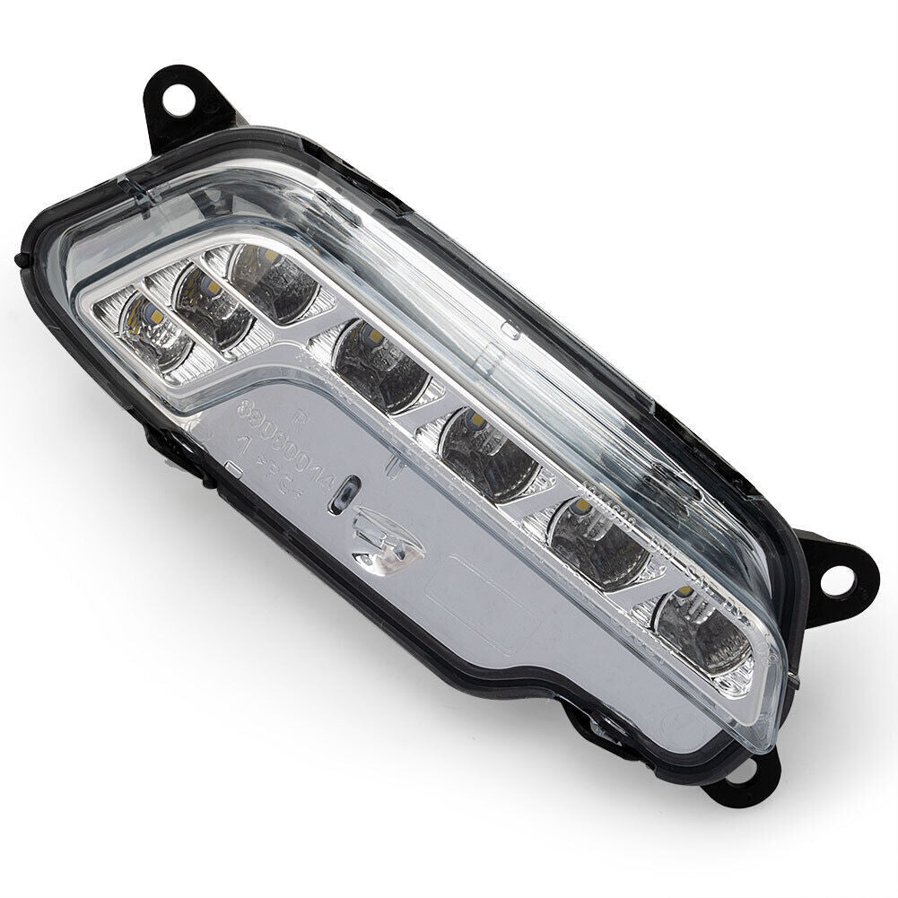 The right-side daytime running light applies to the E550 from 2010 to 2016. n