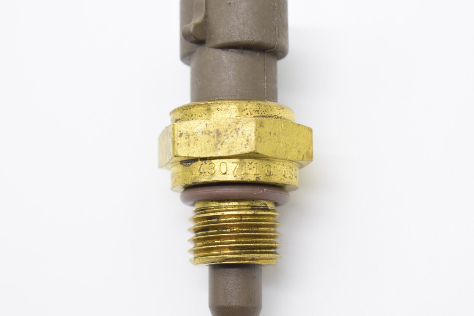 4307110 Coolant temperature sensor for intake manifold turbochargers n