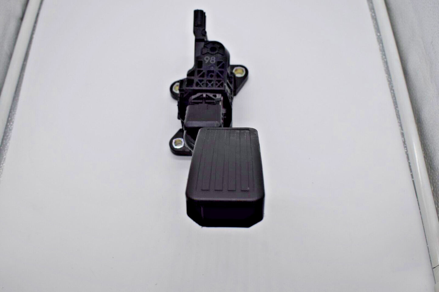 NEW for Honda CR-V 2013 Diesel Gaspedal 2700000400 AME15793 Q